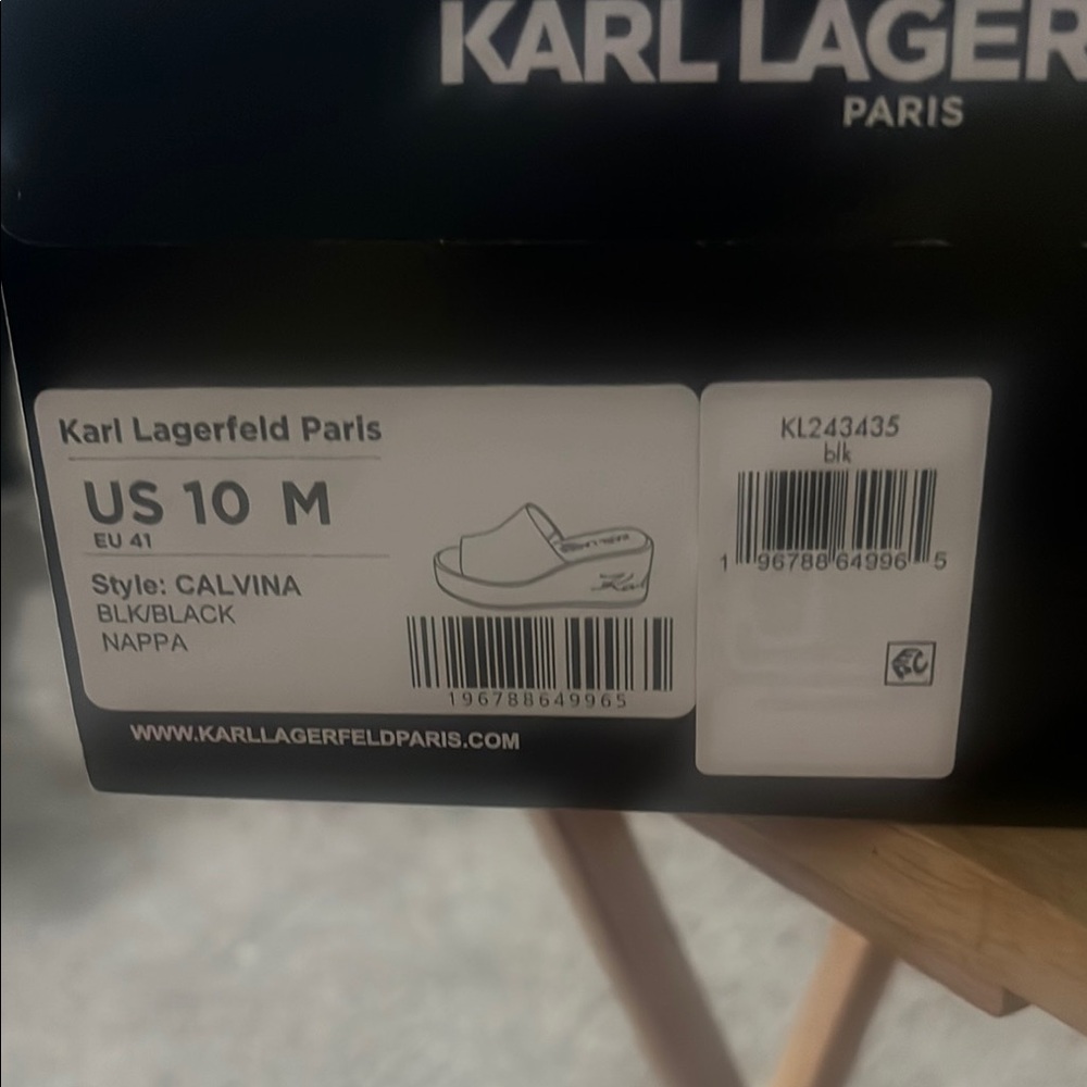 Karl Lagerfeld Black Slippers Luxurious Comfort